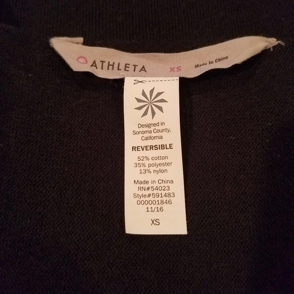 Athleta  Size XS  cardigan  with two pockets - Picture 2 of 5